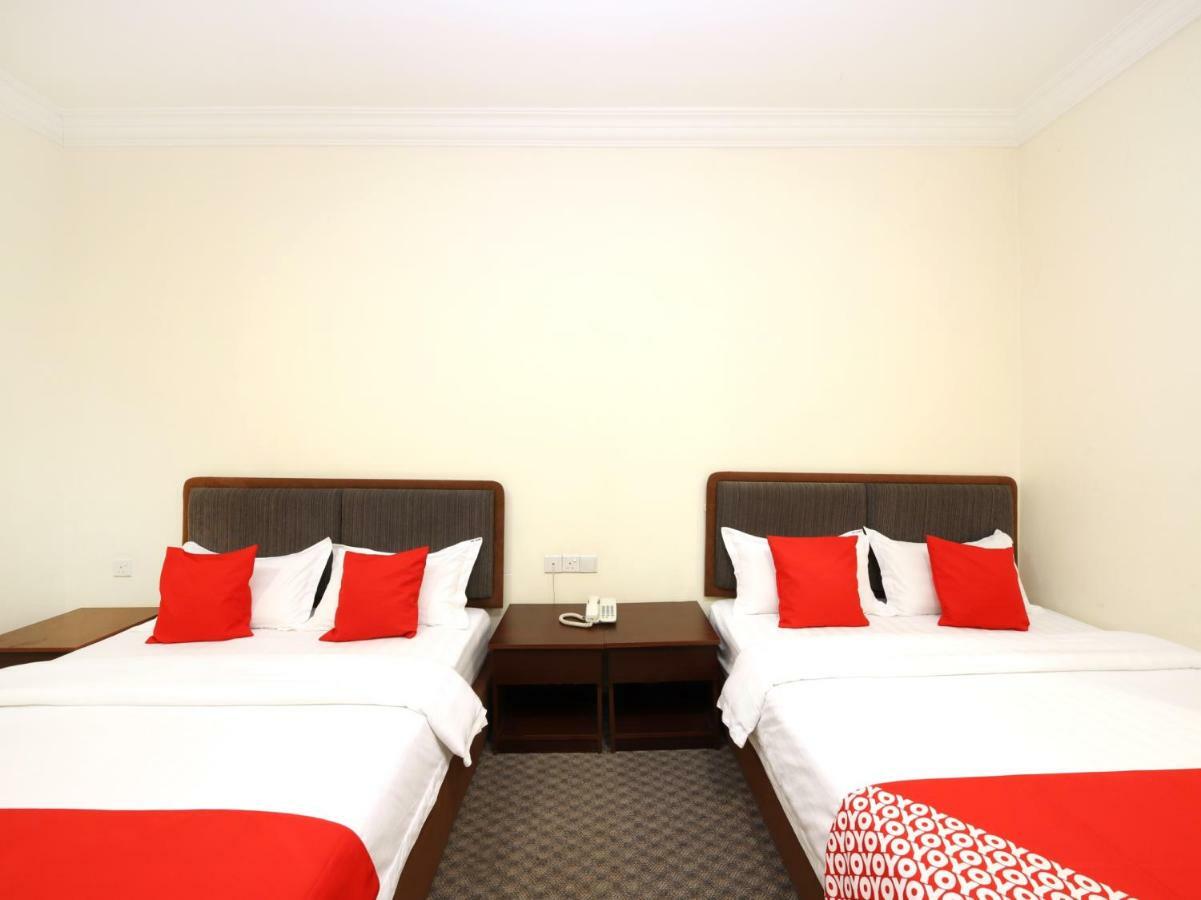 Oyo 750 Comfort Hotel Kota Kinabalu Exterior foto