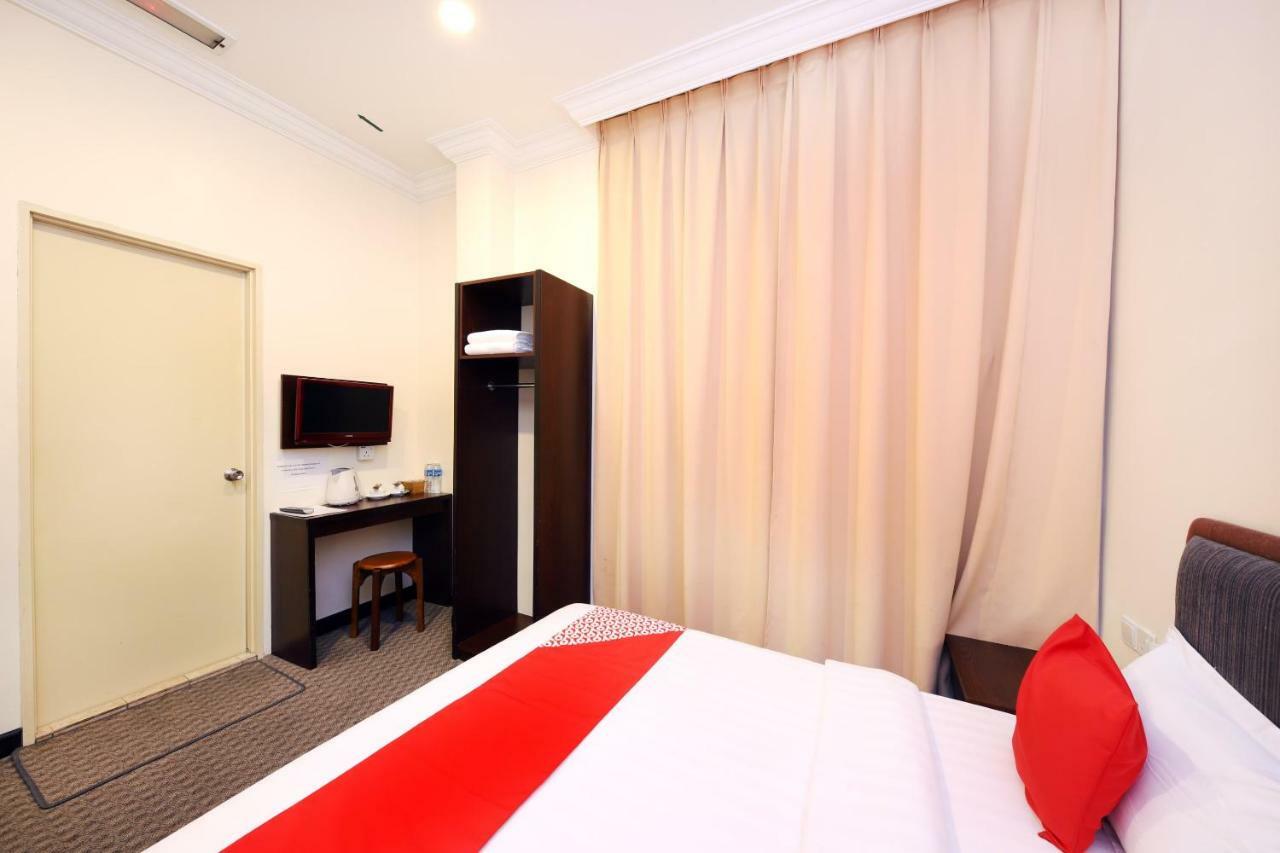 Oyo 750 Comfort Hotel Kota Kinabalu Exterior foto