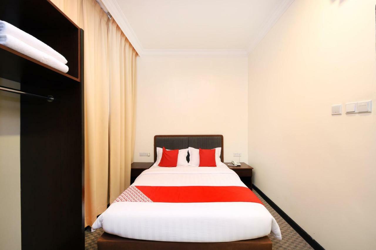 Oyo 750 Comfort Hotel Kota Kinabalu Exterior foto