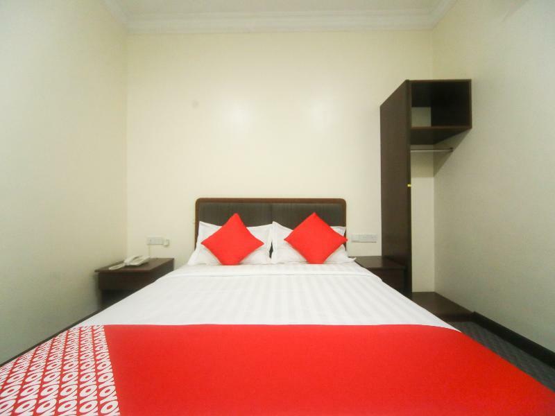 Oyo 750 Comfort Hotel Kota Kinabalu Exterior foto