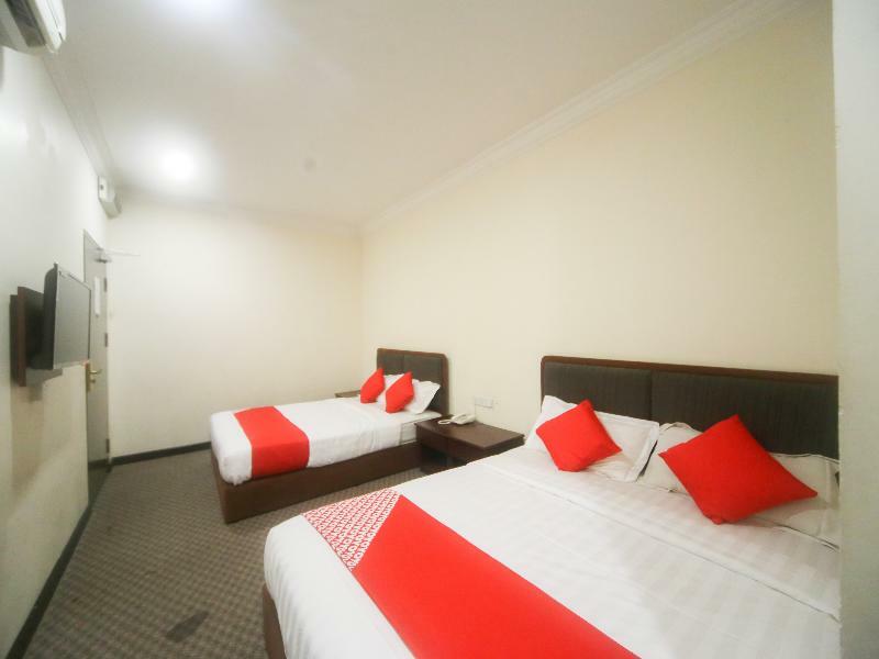 Oyo 750 Comfort Hotel Kota Kinabalu Exterior foto