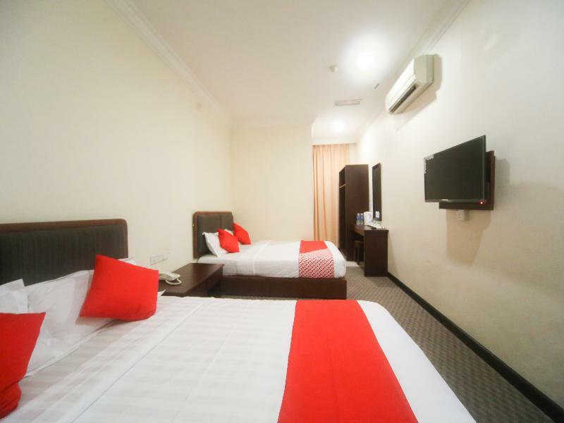 Oyo 750 Comfort Hotel Kota Kinabalu Exterior foto