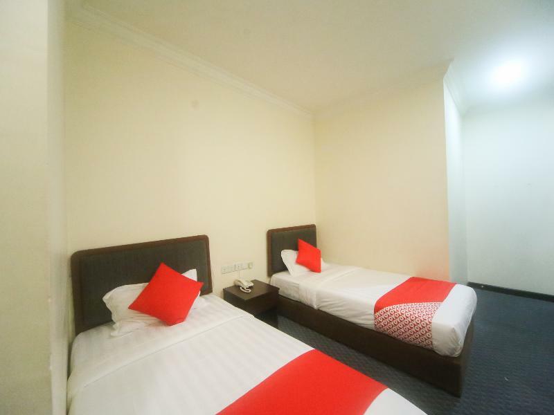 Oyo 750 Comfort Hotel Kota Kinabalu Exterior foto