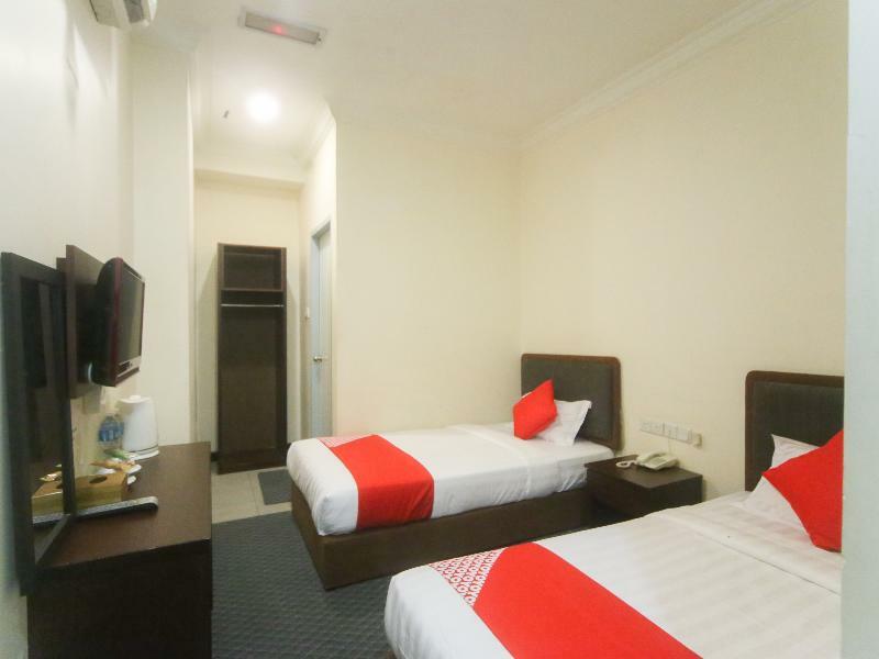 Oyo 750 Comfort Hotel Kota Kinabalu Exterior foto